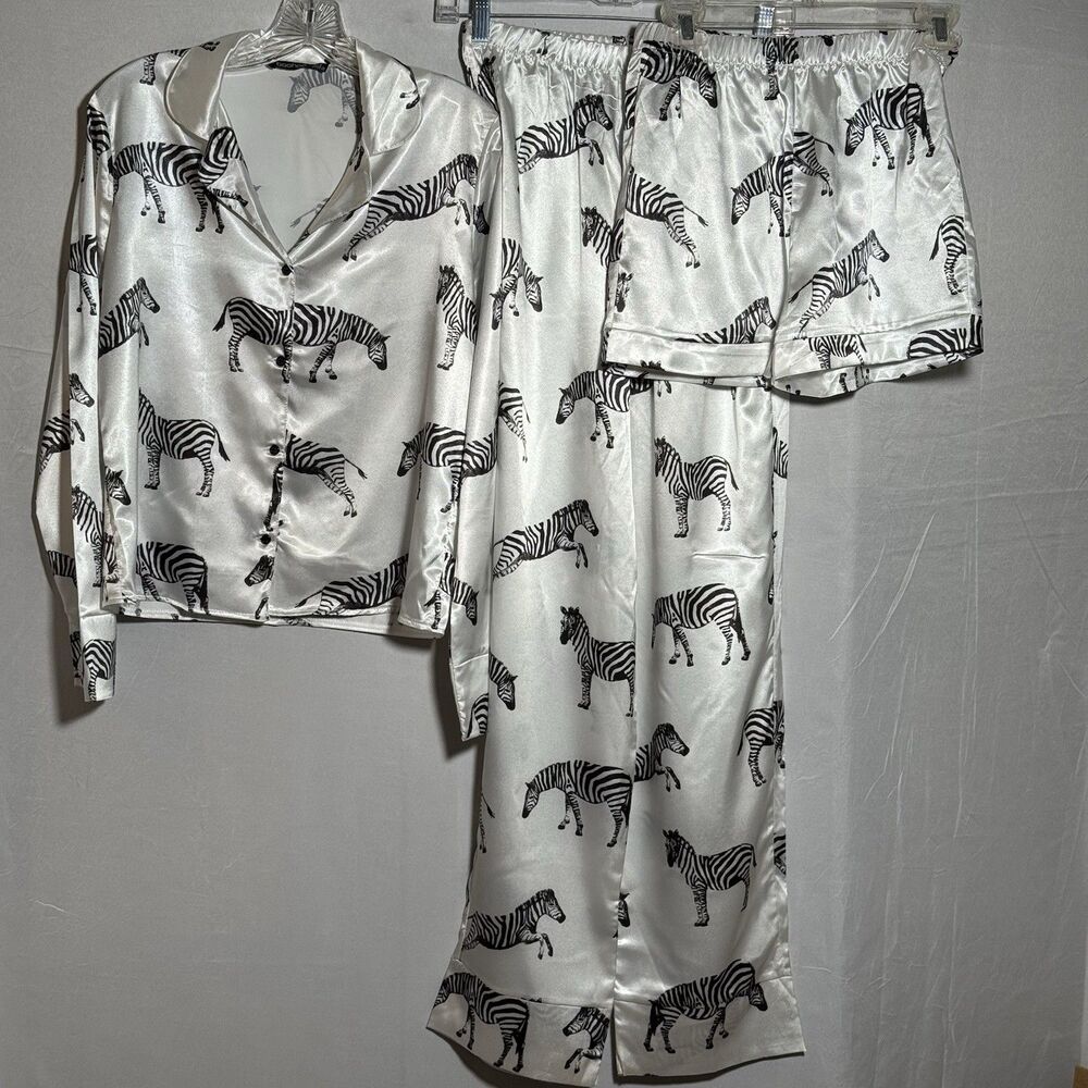 Boohoo Zebra Satin Pajama Set 3 Piece White Black Button Top Pants Shorts Size 4